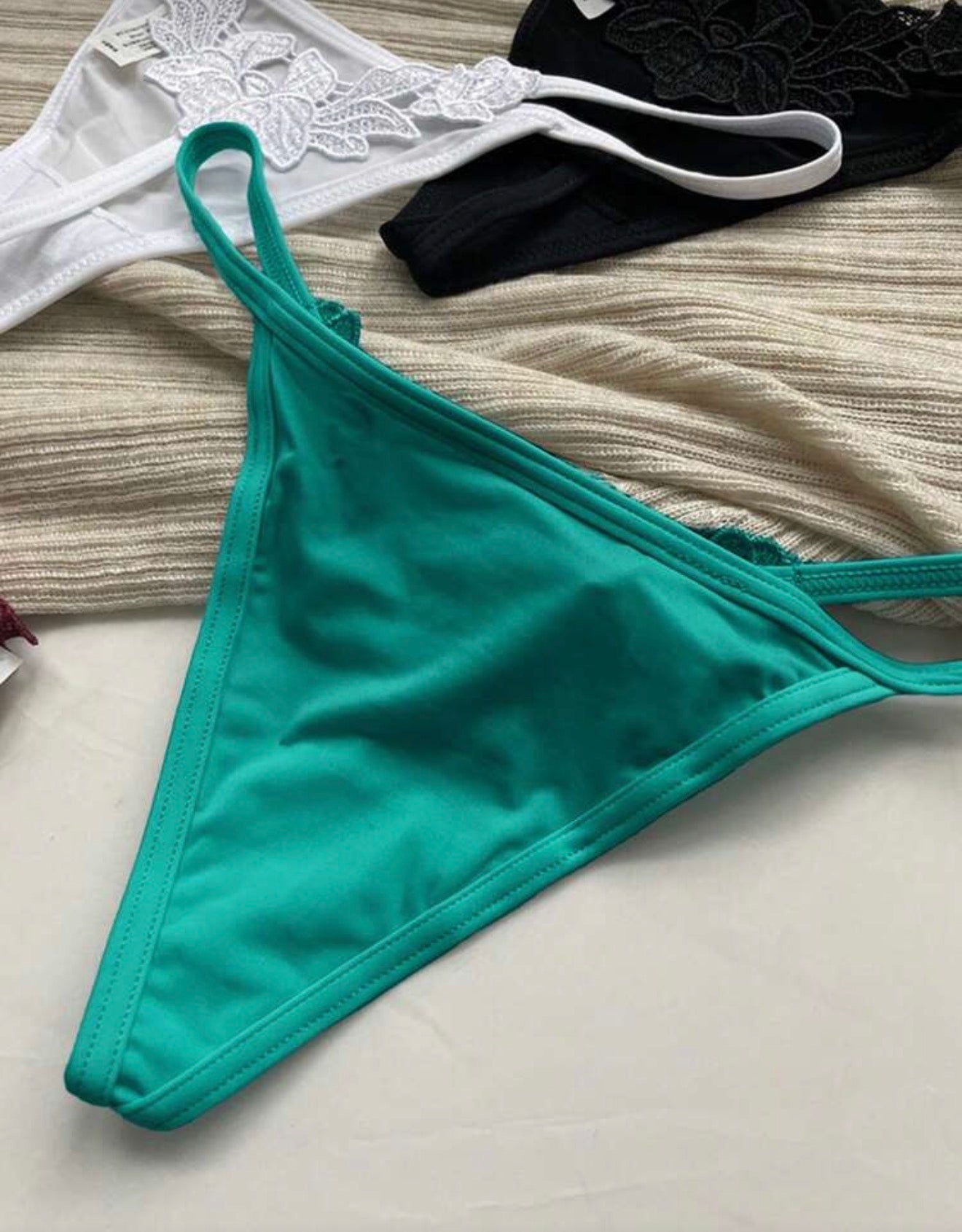 Mbathje"Pastel green "