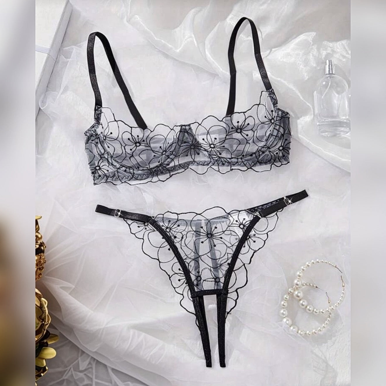 Set intimo"Sinful petals "